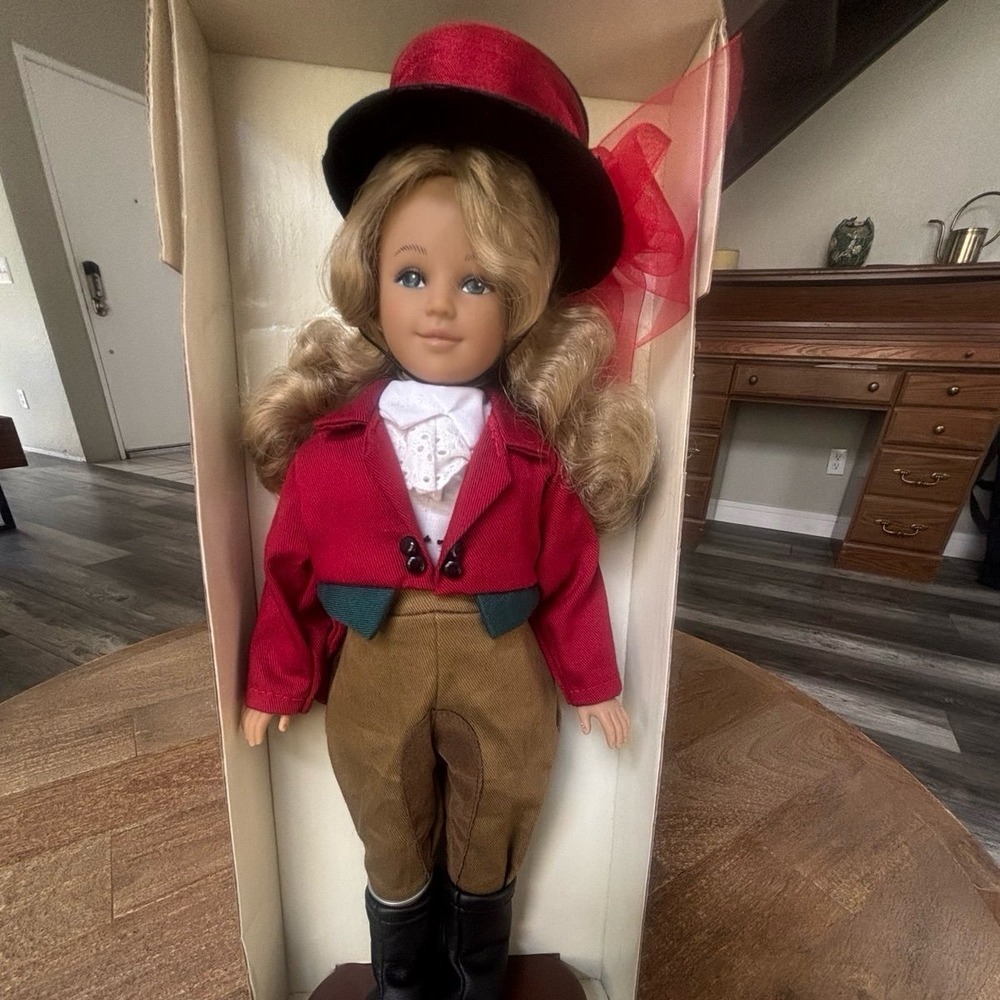 Vintage Target Dolls of all Nations collection England second edition 1996 Boxed